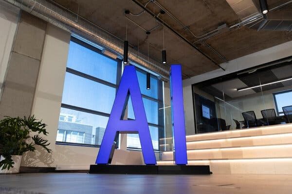 Meta's Superintelligence Lab Launch Reshapes AI Race